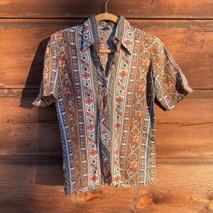 70s Dagger Collar Top